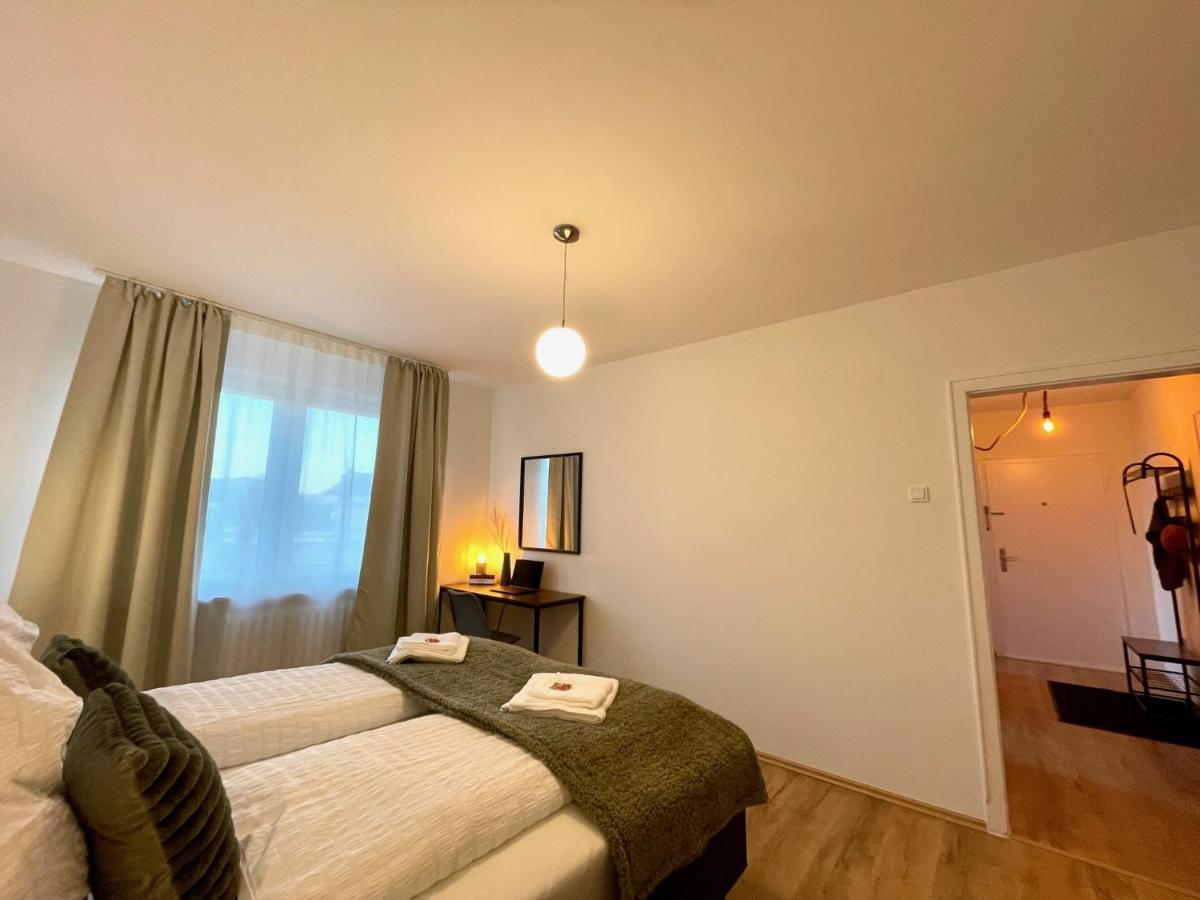 Downtown Apartment By Ninja Spaces - Kingsize-Bett, Kueche, Netflix, Terrasse Wuppertal Exterior photo
